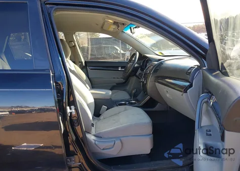 2012 Kia Sorento Lx V6 z USA, uszkodzony, nr VIN 5XYKTDA27CG270655